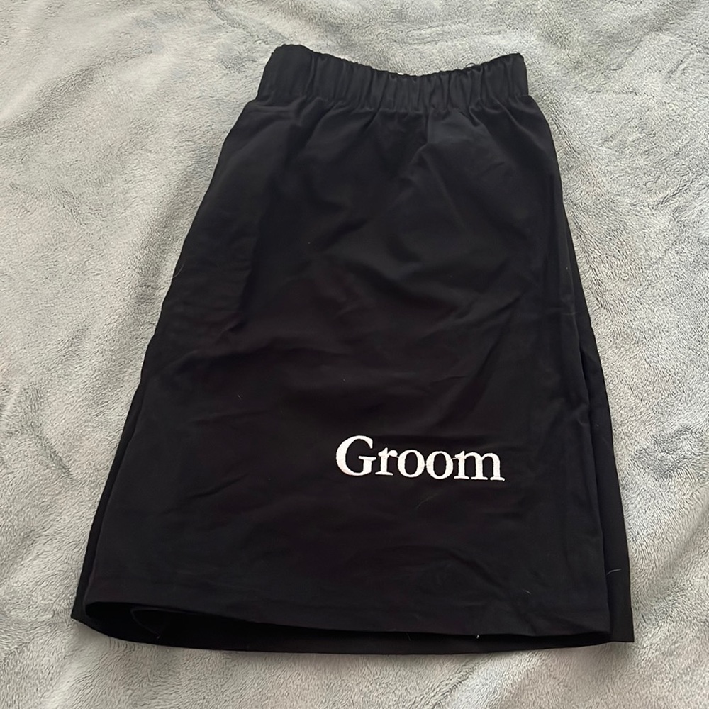 Embroidered “Groom” casual shorts. 100% cotton. NWT. Size 2xl runs like L/XL